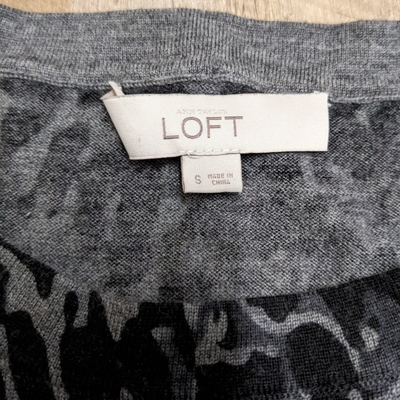 Loft Ann Taylor 100% Wool Black and Gray Leopard Print Fitted Dress Size Small - Picture 3 of 7
